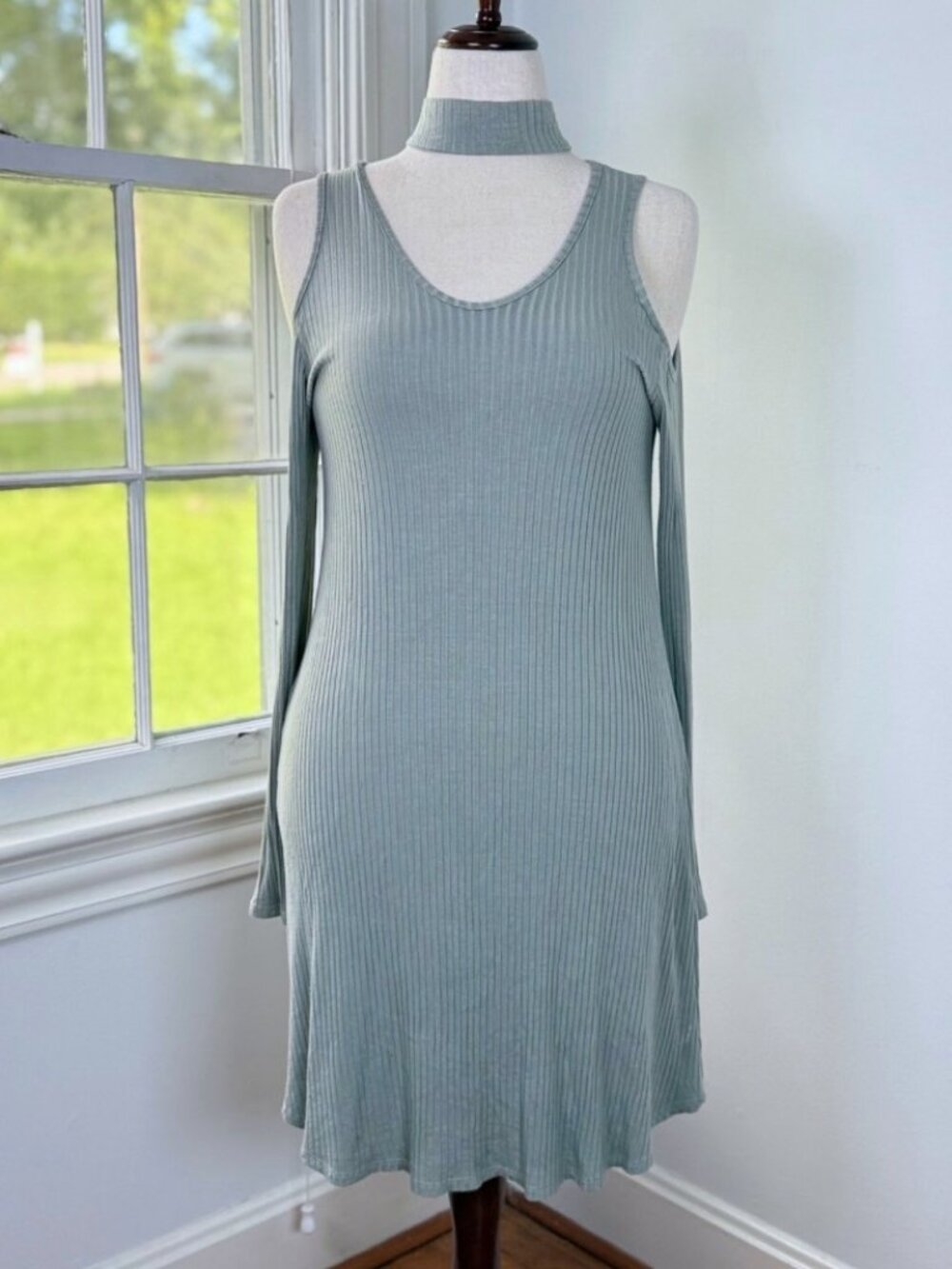 Sage Green Knee Length Bodycon Dress Cold Shoulder Large Promesa Minimalist Chic